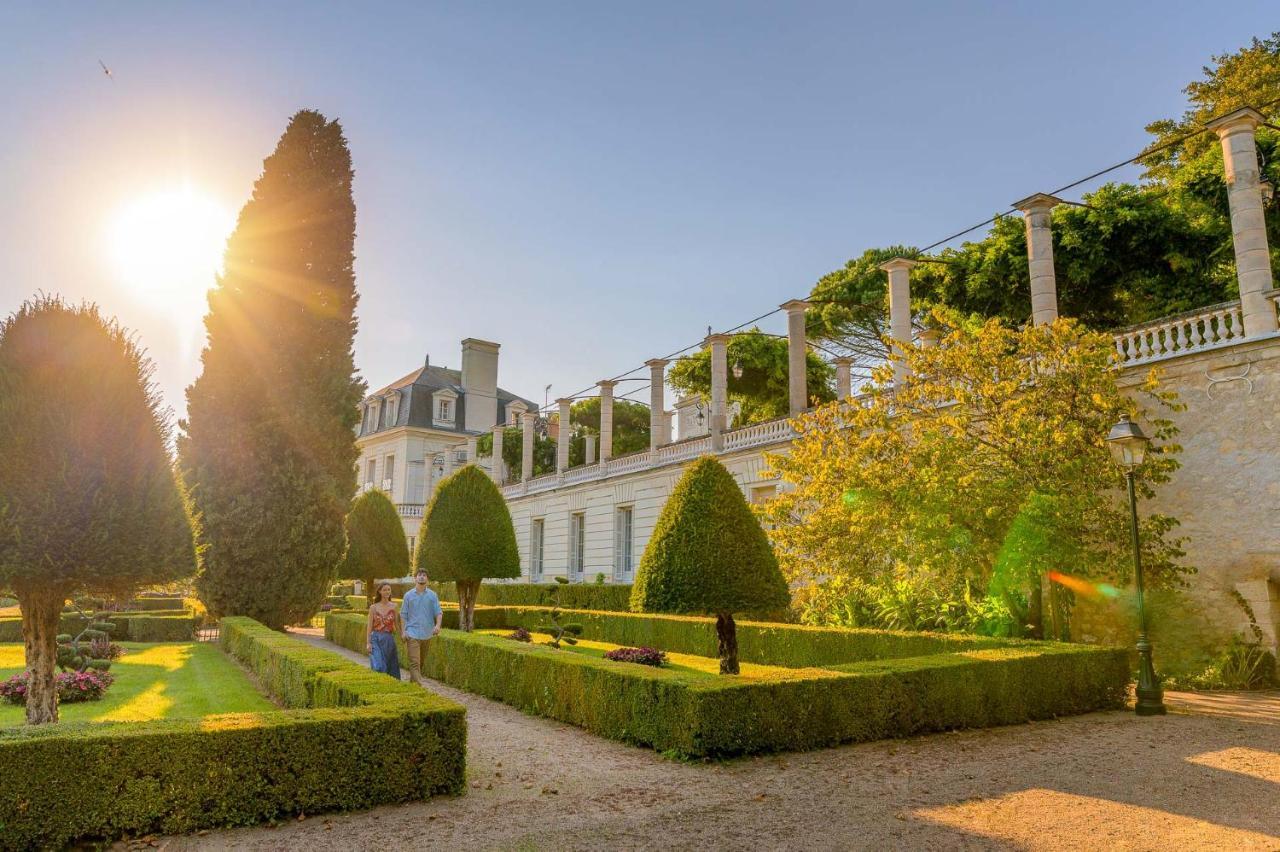 Chateau De Rochecotte Saint-Patrice Bagian luar foto
